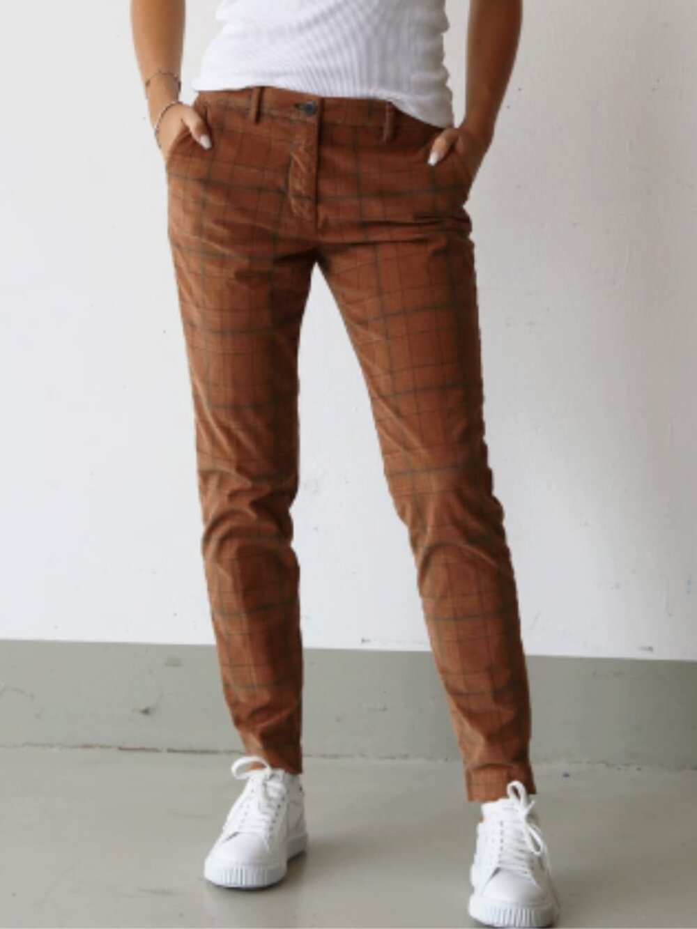 Mason’s Italy Men’s Straight Fit Plaid Trousers – Rust Orange Check Size 30x30